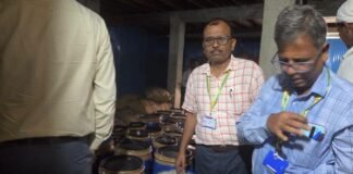 Fatehpur: मिलावट पर प्रशासन का बड़ा वार: 30 कुंतल मिठाई नष्ट, 134 किलो रिफाइंड तेल सीज