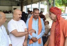 UP: चोटी काटकर अपमानित करने और फसल नष्ट करने का आरोप, पांच आरोपियों पर कार्रवाई की मांग