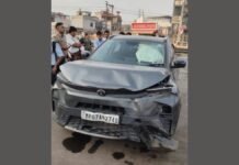 UP: हाईवे पर दर्दनाक हादसा, कार की टक्कर से बाइक सवार की मौत