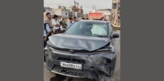 UP: हाईवे पर दर्दनाक हादसा, कार की टक्कर से बाइक सवार की मौत