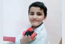 इटावा में स्कूल से निकला कक्षा चार का छात्र लापता, CCTV में गेट से बाहर निकलते दिखा