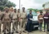 UP: इटावा में पुलिस मुठभेड़, फायरिंग कर भाग रहे 3 शातिर बदमाश गिरफ्तार, कार समेत हथियार बरामद