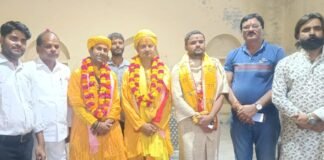 मथुरा: 9 अगस्त को नहीं होगी कार सेवा, फलाहारी महाराज ने किया साफ, बोले- अदालत के फैसले का करें इंतजार