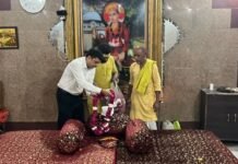 बाराबंकी: कोटवा धाम के प्राचीन पवित्र कुंड का होगा संरक्षण और विकास, डीएम ने किया स्थलीय निरीक्षण