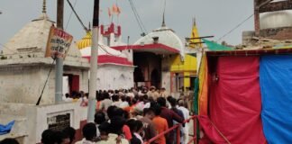 बाराबंकी: हर-हर महादेव से गूंजा लोधेश्वर धाम, दूसरे सोमवार पर उमड़ी श्रद्धालुओं की भारी भीड़