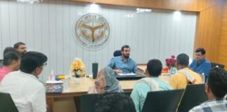 UP: वृन्दावन की सफाई व्यवस्था को तकनीक से बनाया जाएगा प्रभावी, पार्षदों संग नगर आयुक्त ने की बैठक