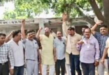 रायबरेली: PWD ठेकेदारों का हल्ला बोल, 6 गुना जुर्माने और बजट की कमी पर खोला मोर्चा