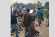 UP: बंद पुलिया की जांच करने पहुंचे लेखपाल से विवाद, चप्पल से हमला करने का आरोप