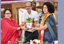 UP: पोल्ट्री उद्योग को नई उड़ान देने की तैयारी, गोंडा में कुक्कुट निवेश मेले का आयोजन