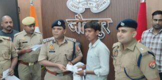 UP: पुलिस ने लौटाई लोगों की उम्मीद, 45 लाख के 200 गुम मोबाइल बरामद
