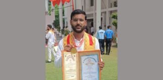 UP: मास्टर ऑफ सोशल वर्क (MSW) में उत्कृष्ट शैक्षणिक प्रदर्शन के लिए हर्षित सिंह को मिला गोल्ड मेडल, खुशी की लहर