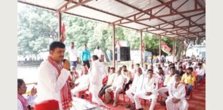 UP: पीडीए जनपंचायत में भाजपा सरकार पर बरसे सपा नेता, बोले- सत्ता में आते ही पीडीए वर्ग को मिलेगा न्याय