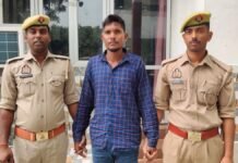 इलेक्ट्रॉनिक डिवाइस से नकल कराने की साजिश! UPSSSC प्राविधिक मुख्य परीक्षा में नकल कराने वाले गिरोह का सदस्य गिरफ्तार