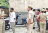 UP: सहारनपुर में सिपाही की पत्नी ने रायफल से खुद को गोली मारी, मौके पर मौत
