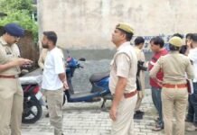 UP: सहारनपुर में सिपाही की पत्नी ने रायफल से खुद को गोली मारी, मौके पर मौत