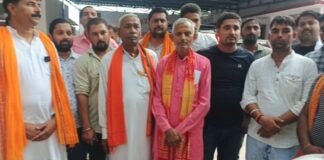 मथुरा में झाड़-फूंक के ठिकाने पर राष्ट्रीय हनुमान दल के कार्यकर्ताओं का हंगामा, पुलिस से कार्रवाई की मांग