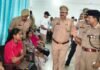 UP: हाथरस में पुलिस भर्ती के DV-PST केंद्र का एसपी ने किया निरीक्षण, अभ्यर्थियों की सुविधाओं का लिया जायजा