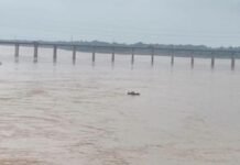 बुंदेलखंड में फिर बढ़ा बाढ़ का खतरा! केन-यमुना उफान पर, चिल्ला घाट पर भी बढ़ा जलस्तर