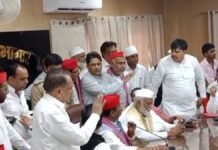 सहारनपुर सपा में घमासान! श्याम लाल पाल के सामने कार्यकर्ताओं में हंगामा, कार्तिकेय राणा बाहर निकले
