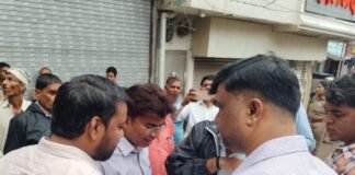 UP: सीतापुर में कांग्रेस कार्यालय पर प्रशासन की बड़ी कार्रवाई, खाली कराकर जड़ा ताला