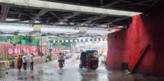 मथुरा: बारिश के बाद जलभराव की शिकायतों पर तुरंत एक्शन, निगम की टीमों ने संभाली कमान