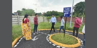 UP: तय शुल्क से अधिक वसूली की शिकायत पर डीएम सख्त, जांच के दिए निर्देश
