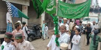 मुरादाबाद में जश्ने ईद मिलादुन्नबी का जुलूस धूमधाम से निकला, सुरक्षा के रहे कड़े इंतजाम