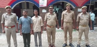 UP: आजमगढ़ में वारंटियों पर पुलिस का शिकंजा, दो आरोपियों को किया गिरफ्तार
