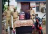 UP: करनैलगंज पुलिस ने चोरी की दो घटनाओं का किया खुलासा, दो आरोपी गिरफ्तार, मोबाइल, नकदी व बाइक बरामद