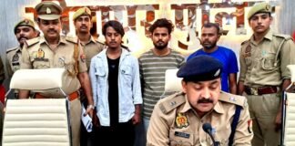 UP: सीतापुर में पैन कार्ड बनाने के नाम पर आधार से धोखाधड़ी, फर्जी सिम और बैंक खाते खोलने वाले गिरोह का भंडाफोड़!