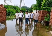 रायबरेली: जलभराव झेल रहे लोगों का फूटा गुस्सा, नगर पालिका के खिलाफ नारेबाजी