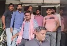 बरेली के नवोदय हॉस्पिटल में भीषण आग, धुएं से मचा हड़कंप, मासूमों को गोद में लेकर भागे परिजन