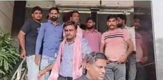 बरेली के नवोदय हॉस्पिटल में भीषण आग, धुएं से मचा हड़कंप, मासूमों को गोद में लेकर भागे परिजन