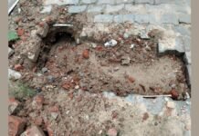 UP: गैस पाइपलाइन की खोदाई से हुसेनाबाद की सड़कें बदहाल, राहगीरों की बढ़ी परेशानी