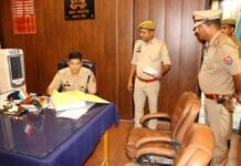 UP: एसपी का नवाबगंज थाने पर औचक निरीक्षण, व्यवस्थाओं की परखी हकीकत