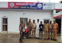 सुनसान रास्ते, KTM बाइक और महिलाओं पर नजर… बाराबंकी में दो शातिर लुटेरे गिरफ्तार