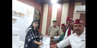 UP: निषाद समाज ने उठाई आरक्षण की आवाज, तहसीलदार को सौंपा ज्ञापन