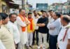 UP: चितईपुर मार्ग की बदहाली पर भड़के महापौर, PWD अधिकारियों को लगाई फटकार; तत्काल मरम्मत के आदेश