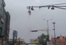 सहारनपुर में कांवड़ियों पर आसमान से बरसे फूल, ‘हर-हर महादेव’ के जयकारों से गूंजा माहौल