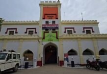 UP: खून से सने हाथ बन रहे आत्मनिर्भर, कैदियों के प्रोडक्ट्स की बाजार में डिमांड, जेल से ही पाल रहे परिवार
