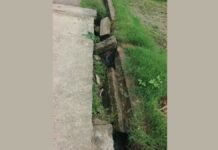 UP: एक साल से टूटी पड़ी नाली, जलनिकासी ठप, ग्रामीणों का फूटा गुस्सा