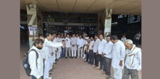 UP: राहुल गांधी के छात्र संवाद कार्यक्रम में शामिल होने चंदौली कांग्रेस के नेता व कार्यकर्ता प्रयागराज रवाना