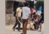 हाथरस: वाजिदपुर के बाजार में युवक की बेरहमी से पिटाई और पेशाब करने का आरोप, 6 के खिलाफ मुकदमा, 4 गिरफ्तार