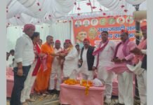 UP: कालिका धाम में सपा का जनसंवाद सम्मेलन, महंगाई-बेरोजगारी और अपराध पर सरकार को घेरा; चुनावी रणनीति पर हुआ मंथन