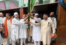 UP: 38 साल से जारी है साबरी परचम की रवायत, मुरादाबाद पहुंचा परचम; कलियर शरीफ के लिए हुआ रवाना