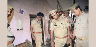 आजमगढ़ में महिला की गला रेतकर हत्या, जांच में जुटी पुलिस