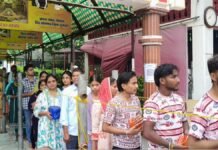 UP: सावन की महाशिवरात्रि पर शिवालयों में उमड़ा आस्था का सैलाब, हर-हर महादेव के जयकारों से गूंजा सहारनपुर