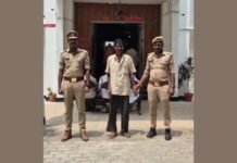 UP: शराब के नशे में पत्नी पर कुल्हाड़ी से जानलेवा हमला, अभियुक्त गिरफ्तार