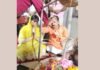 UP: महाशिवरात्रि पर नगर विधायक राजीव गुंबर ने पत्नी संग बागेश्वर धाम महादेव मंदिर में किया जलाभिषेक