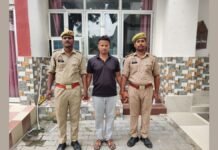 UP: 6 लाख में UPSSSC अभ्यर्थी को पास कराने की डील, नकल माफिया गिरोह का एक सदस्य गिरफ्तार